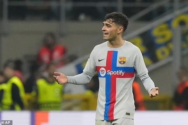 Bị trọng tài tước oan bàn thắng, Barcelona quyết kiện lên UEFA