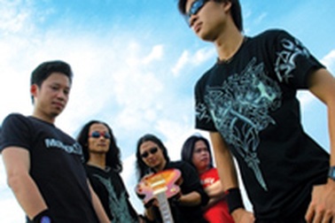 Thủy Triều Đỏ : “Chúng tôi không phụ lòng các Rockfans” 
