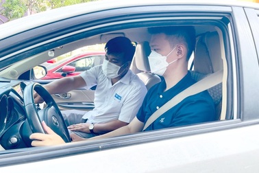 Có được lái ô tô hạng B2 khi chưa đủ 18 tuổi?