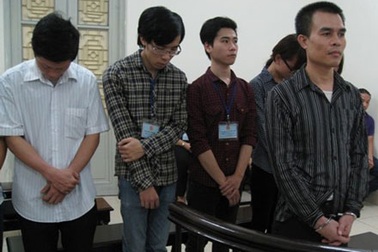 Xử vụ nghe lén hơn 14.000 thuê bao di động: 7 đối tượng lĩnh án