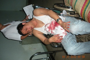 Chủ quán karaoke gọi bảo kê đến "xử" khách