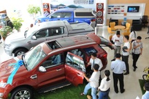 Vay ngân hàng mua ôtô: Đời bất an sau tay lái