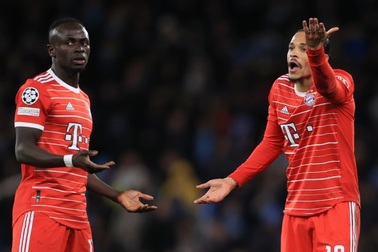 Diễn biến bất ngờ vụ ngôi sao Bayern Munich đấm chảy máu đồng đội