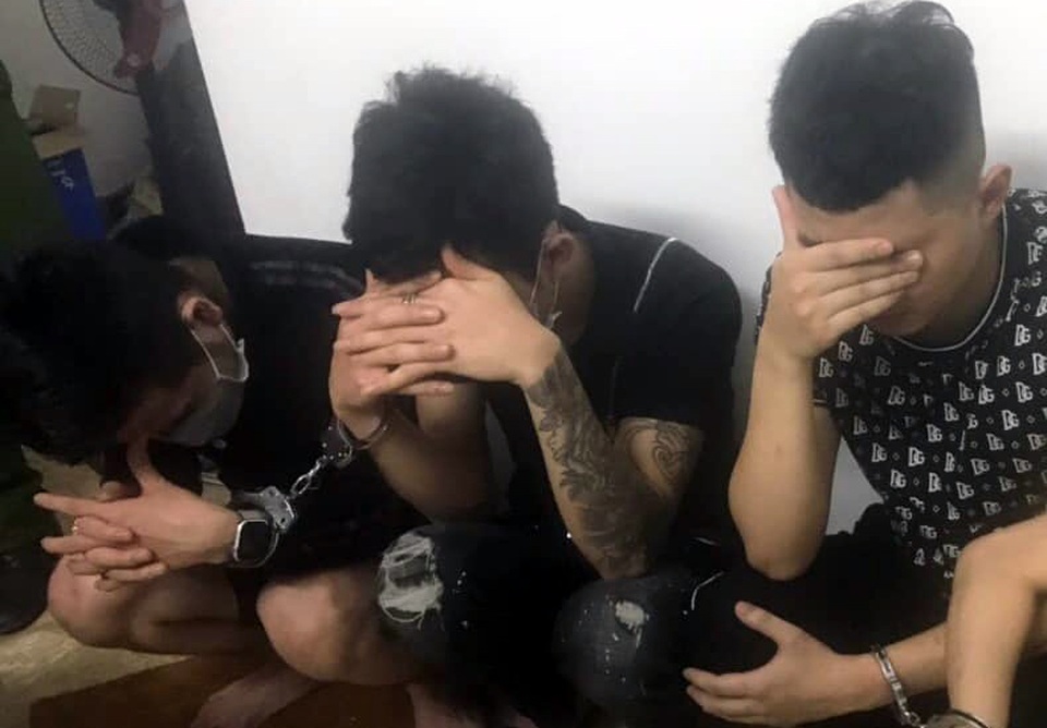 Hà Nội: Nhóm thanh niên đón sinh nhật bằng ma túy giữa dịch Covid-19 - 1 Hà Nội: Nhóm thanh niên đón sinh nhật bằng ma túy giữa dịch Covid-19 - 1