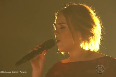 Phần biểu diễn không như ý của Adele tại Grammy 2016