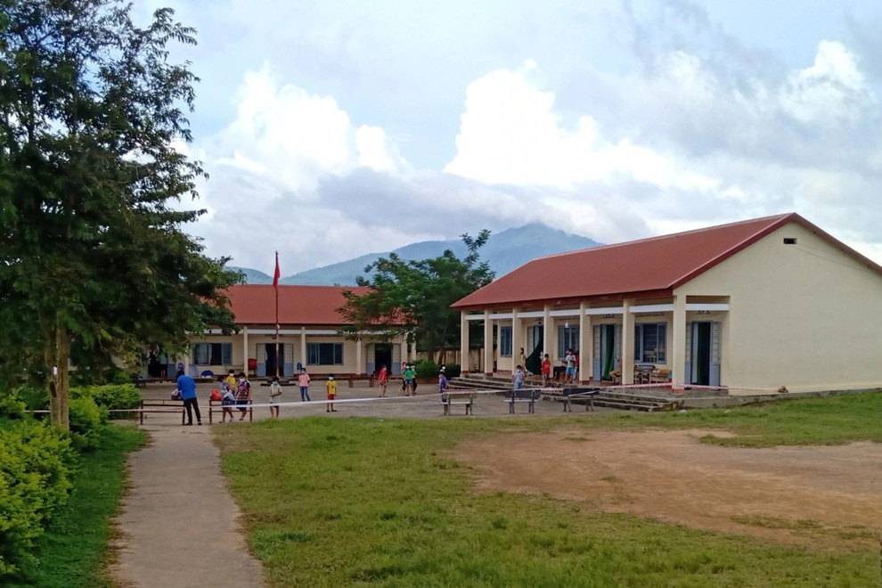 Hai ca nghi nhiễm SARS-CoV-2, cách ly tại trường 106 giáo viên, học sinh - 1 Hai ca nghi nhiễm SARS-CoV-2, cách ly tại trường 106 giáo viên, học sinh - 1