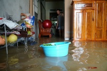 Người dân trở tay không kịp khi hồ thủy lợi lớn nhất vùng xả lũ