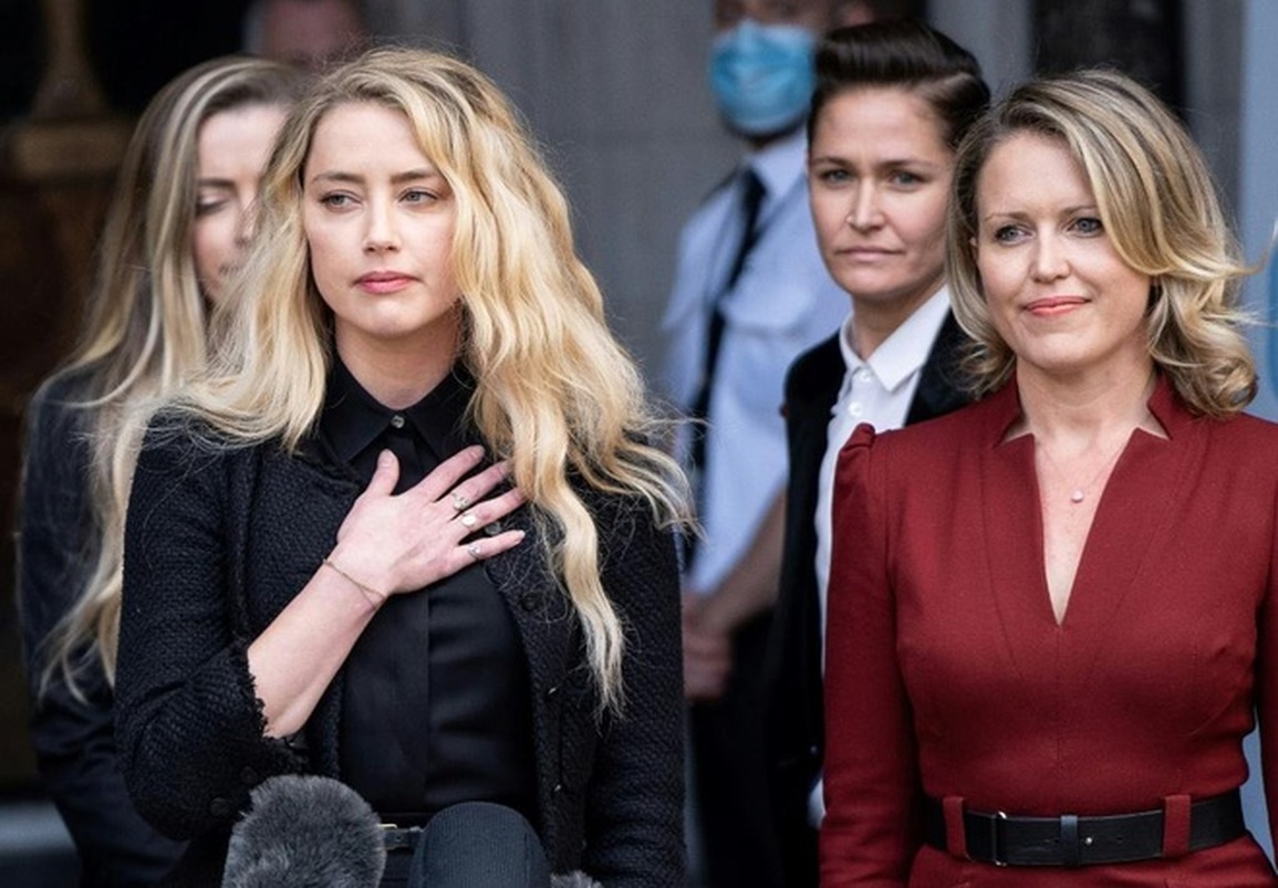 Những người còn ở bên Amber Heard sau vụ kiện triệu USD - 2 Những người còn ở bên Amber Heard sau vụ kiện triệu USD - 2