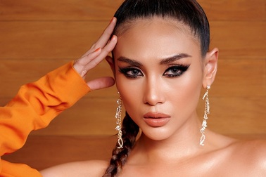 Võ Hoàng Yến hé lộ lý do dời đám cưới