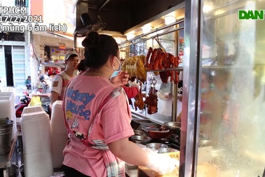 Chủ cửa hàng heo quay, vịt quay than "ế" vì dịch Covid-19