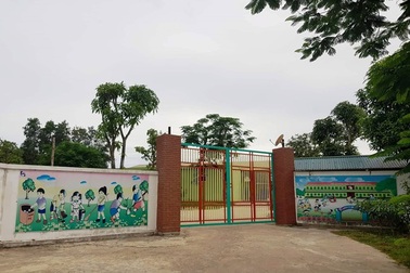 Vụ giáo viên quỳ gối xin dạy: Phản hồi từ Văn phòng Chính phủ