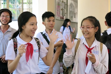 Gọi dịch vụ hỏi tin điểm thi lớp 10 không được, vẫn bị trừ tiền