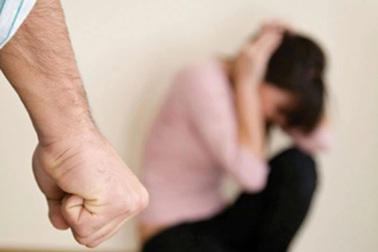 Cô gái 22 tuổi bị đôi vợ chồng giam lỏng, đánh đập ở TPHCM