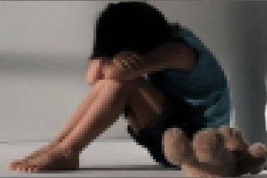 Triệu tập người đàn ông 60 tuổi bị tố xâm hại tình dục bé gái 9 tuổi