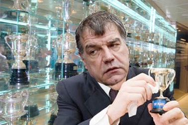 Biếm họa về HLV "to mồm" nhất Premier League