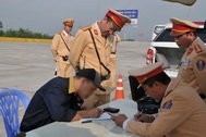 Từ ngày mai, “ma men” lái xe bị phạt đến 40 triệu đồng