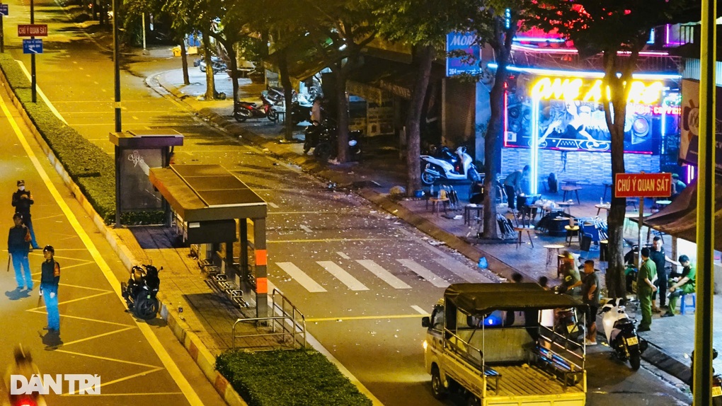 Nguyên nhân gần chục thanh niên hỗn chiến bằng vỏ chai bia ở TPHCM - 2 Nguyên nhân gần chục thanh niên hỗn chiến bằng vỏ chai bia ở TPHCM - 2