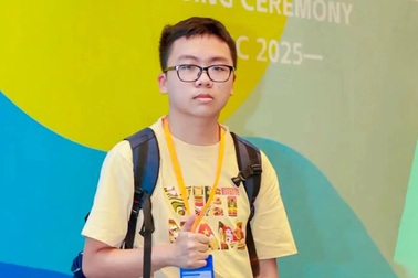 Nam sinh điểm cao nhất Olympic Toán châu Á - Thái Bình Dương tại Việt Nam