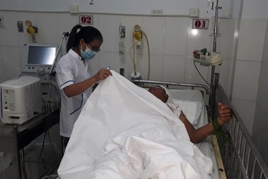 Gần 3 giờ bác sĩ Phú Quốc phẫu thuật cứu bệnh nhân dập não