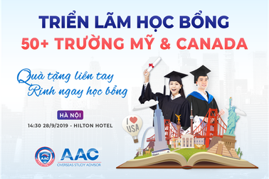 Viên chức lãnh sự quán Hoa Kỳ hướng dẫn xin visa du học tại triển lãm học bổng Mỹ & Canada