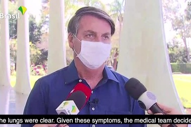 Tổng thống Brazil tháo khẩu trang khi thông báo mắc Covid-19