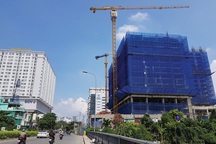 Cú giáng mạnh trăm năm hiếm có, đại gia xây dựng gặp khó khăn