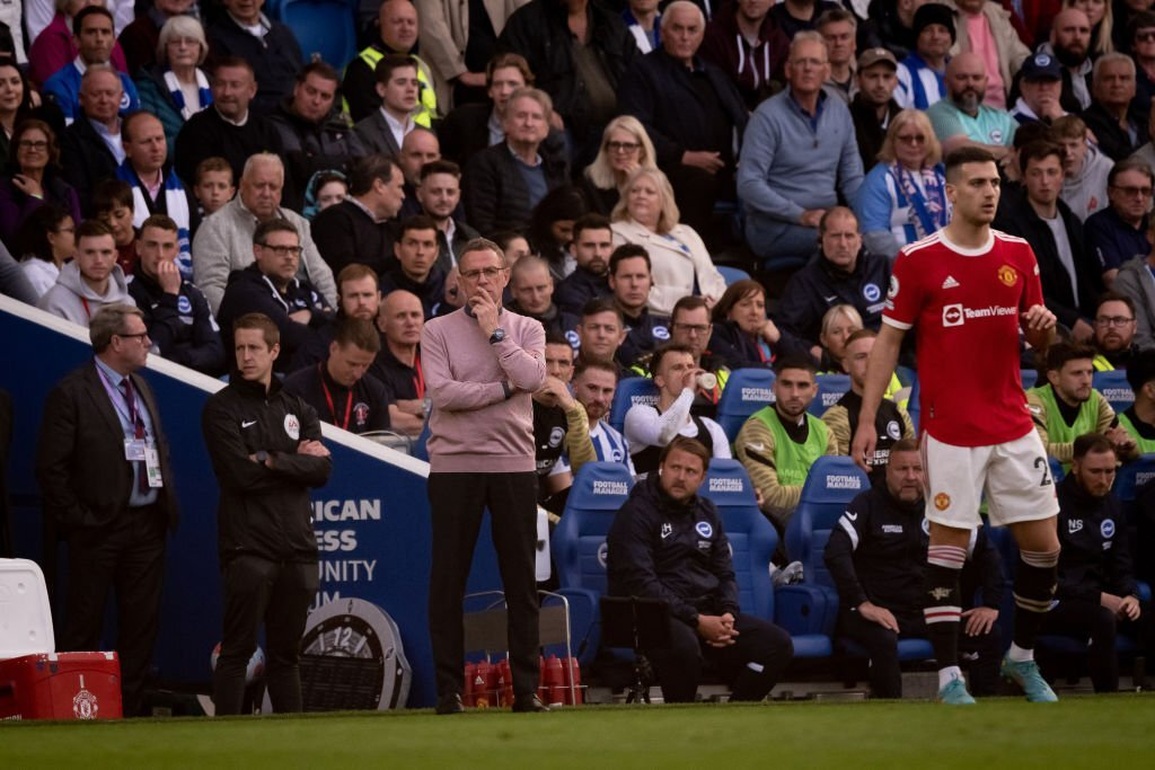 Man Utd thua tan nát với tỷ số khó tin trước Brighton - 2 Man Utd thua tan nát với tỷ số khó tin trước Brighton - 2