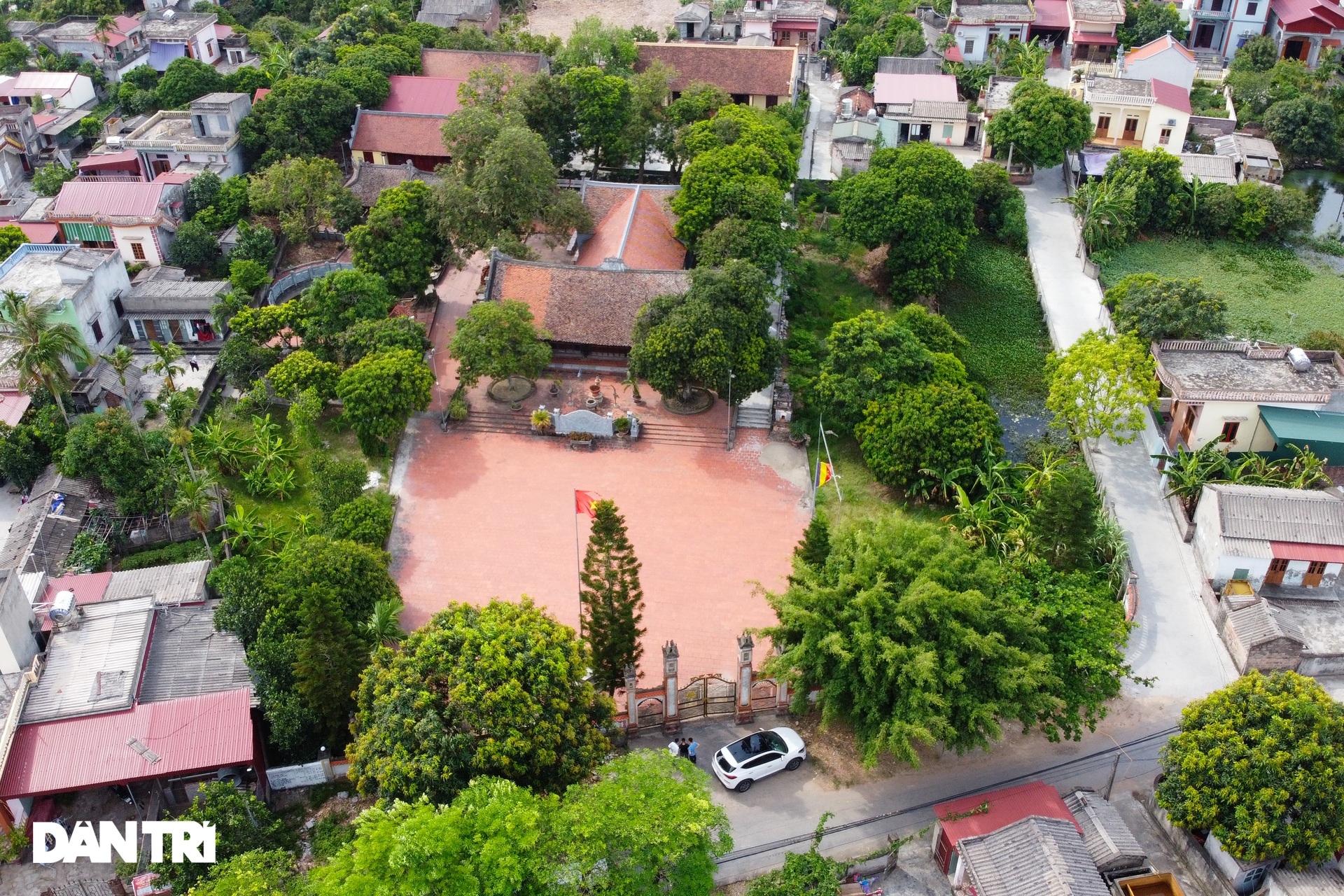 Chiêm ngưỡng di tích đá, tượng gỗ độc đáo trong chùa cổ 700 tuổi ở xứ Đông - 1