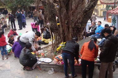 Mệt mỏi khi đi trả nợ Bà Chúa Kho