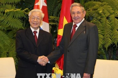 Lãnh đạo Việt Nam gửi điện chúc mừng Quốc khánh Cuba