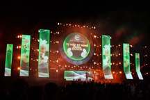 Hơn 5.000 khán giả thưởng thức đêm nhạc "Tự hào xứ Nghệ" tại Eco Central Park