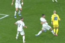 Italy giành vé dự Euro 2024 đầy tranh cãi, đối thủ tức tưởi kêu oan