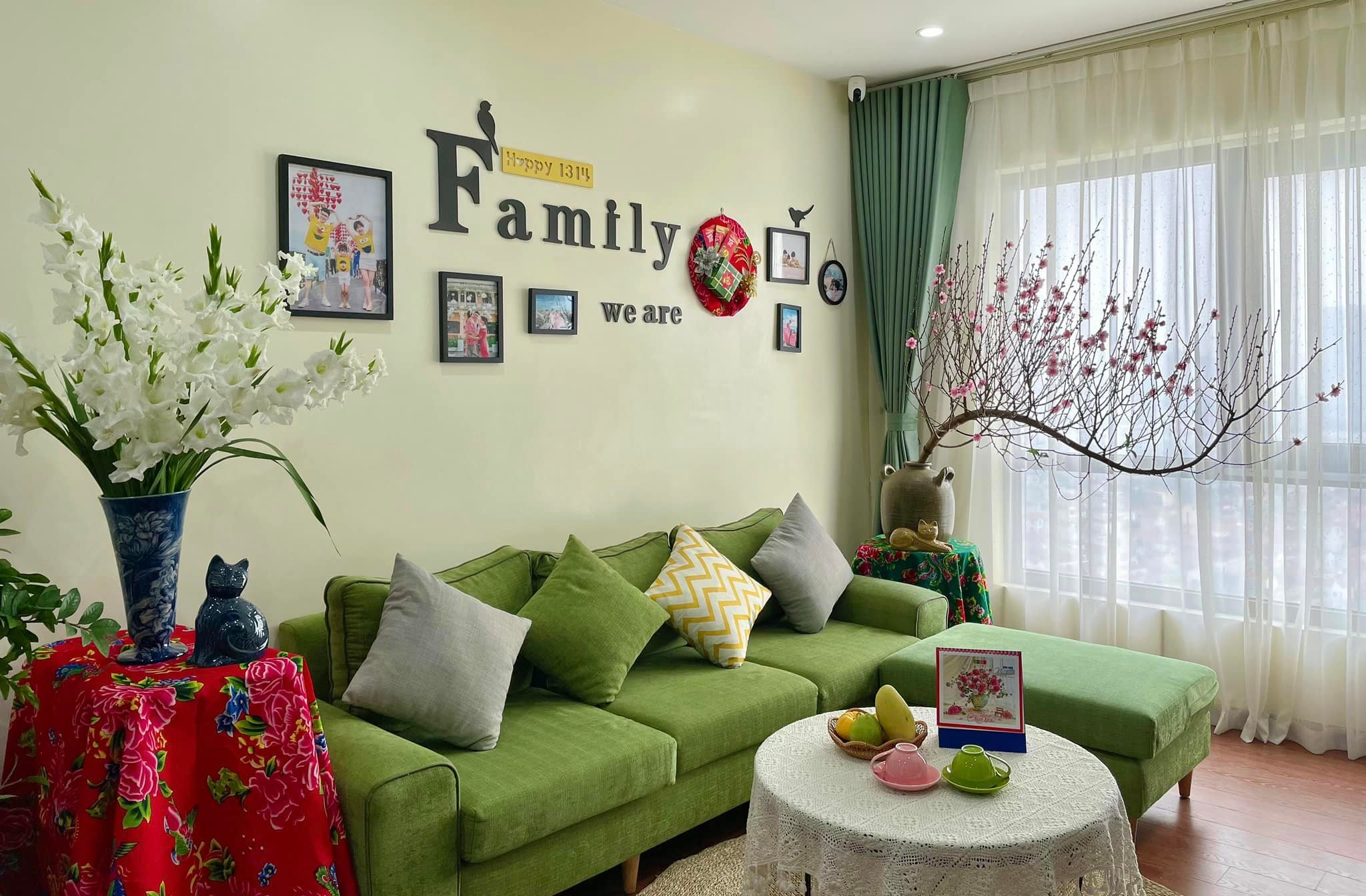 Cách cắm hoa đào nở đều đẹp, tươi lâu ngày Tết - 9 Cách cắm hoa đào nở đều đẹp, tươi lâu ngày Tết - 9