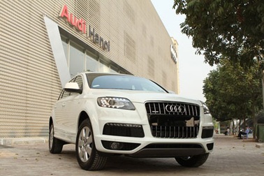 Nhập khẩu xe máy ngược chiều ôtô