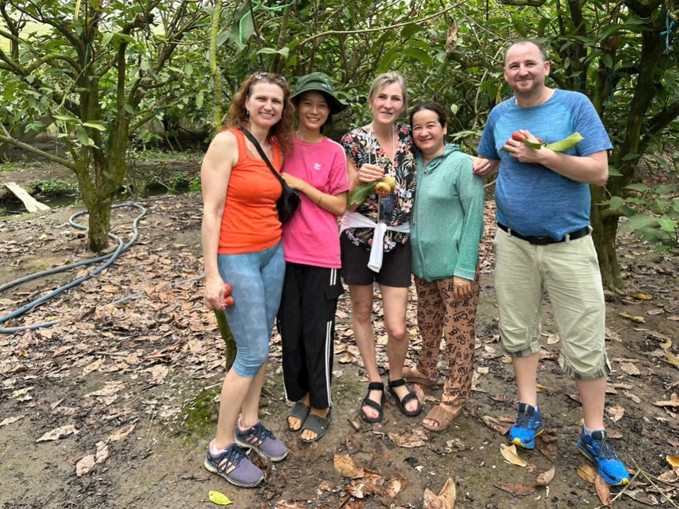 Tiểu thương thu hàng tỷ đồng/tháng, thoát phá sản nhờ dám bỏ chợ - 10 Tiểu thương thu hàng tỷ đồng/tháng, thoát phá sản nhờ dám bỏ chợ - 10