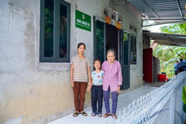 Niềm vui của cựu dân công hỏa tuyến khuyết tật trong ngôi nhà mới