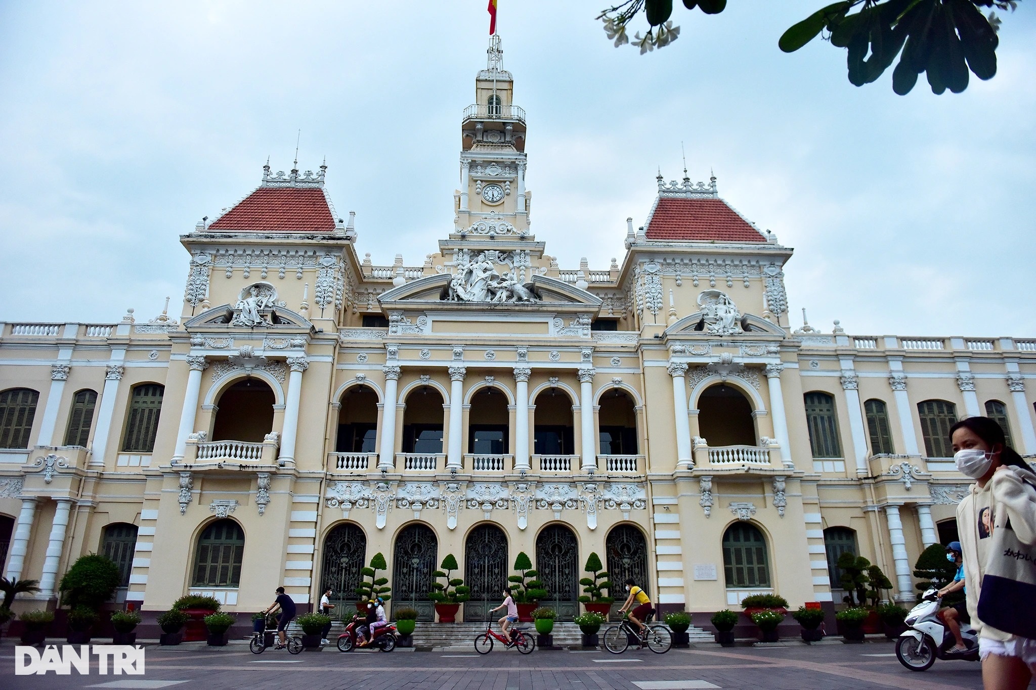Người dân TPHCM tham quan các công trình.jpeg Người dân TPHCM tham quan các công trình.jpeg