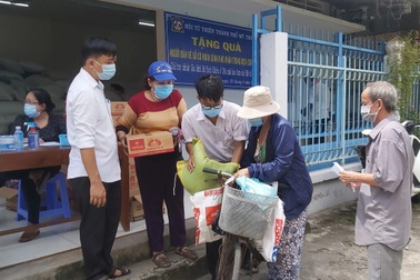 Tình người giữa dịch Covid-19