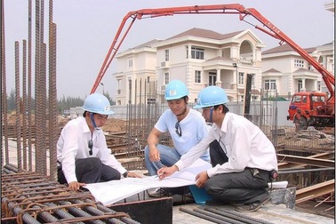 Đối tượng nào không bị yêu cầu có chứng chỉ hành nghề xây dựng?
