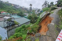 Cấm người dân tiếp cận khu vực sạt lở đất ở Đà Lạt