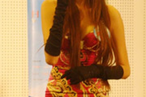 Người đẹp phô diễn tài năng