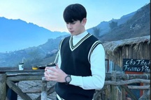 Thầy giáo "gây sốt" ngày khai giảng: Thạc sĩ giáo dục học, 2 bằng HLV