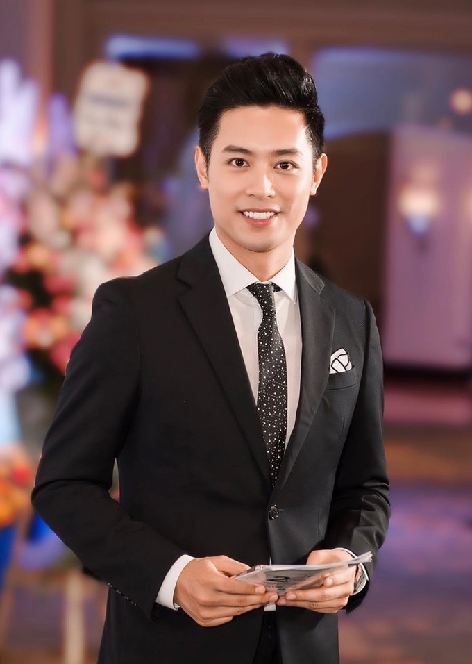 Nam MC đa di năng nhất nhì VTV, vừa là giảng viên đại học lại còn kinh doanh tài tình, riêng vẻ đẹp trai thì không ai từ chối được - Ảnh 1. Nam MC đa di năng nhất nhì VTV, vừa là giảng viên đại học lại còn kinh doanh tài tình, riêng vẻ đẹp trai thì không ai từ chối được - Ảnh 1.