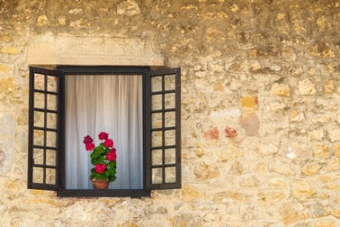 Câu chuyện của chiếc rèm cửa