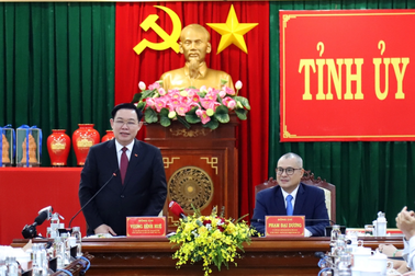 Chủ tịch Quốc hội muốn Phú Yên bứt phá thành trung tâm du lịch