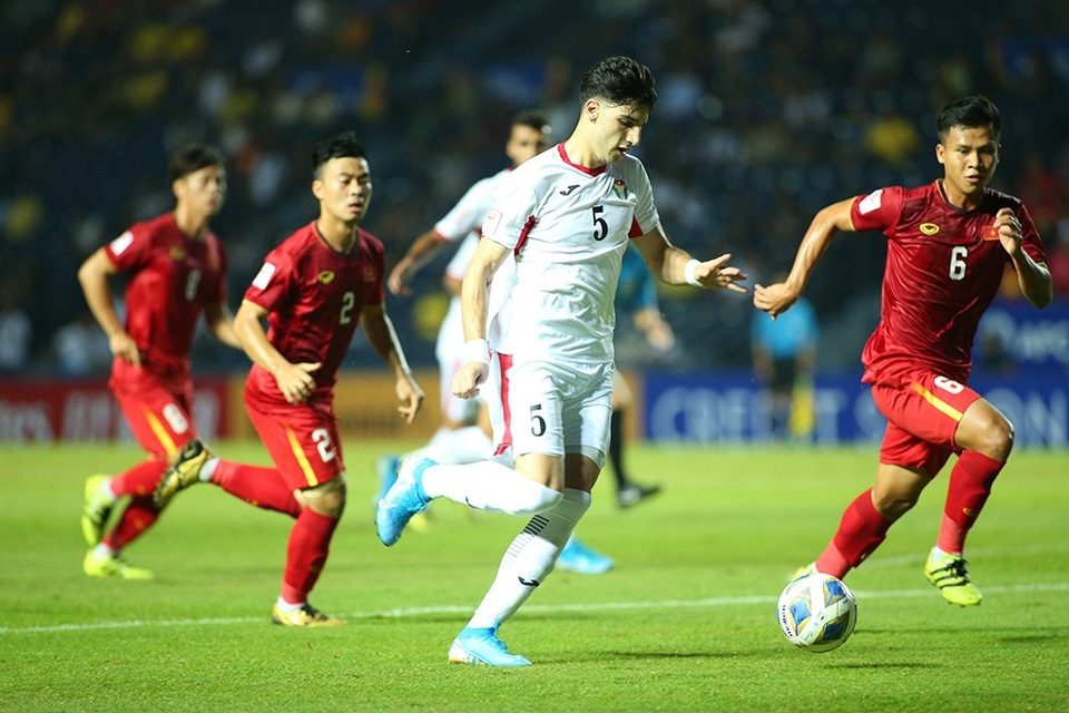 Không thắng được U23 Việt Nam, cầu thủ U23 Jordan đổ gục xuống sân - 7 Không thắng được U23 Việt Nam, cầu thủ U23 Jordan đổ gục xuống sân - 7