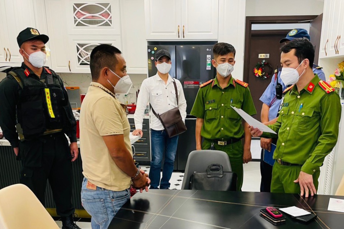 Phá đường dây đánh bạc nghìn tỷ xuyên quốc gia của giang hồ đất Cảng - 2 Phá đường dây đánh bạc nghìn tỷ xuyên quốc gia của giang hồ đất Cảng - 2
