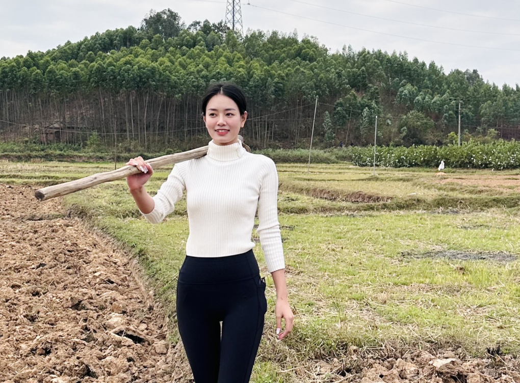 Nữ sinh Bắc Giang cao 1,76m quyết tâm 3 lần dự thi hoa hậu - 3 Nữ sinh Bắc Giang cao 1,76m quyết tâm 3 lần dự thi hoa hậu - 3
