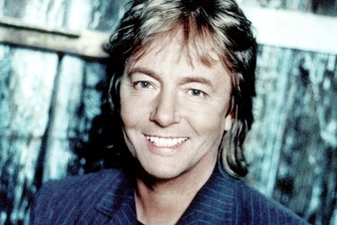 Nam ca sĩ “Stumblin’ In” gửi lời chào khán giả Việt Nam