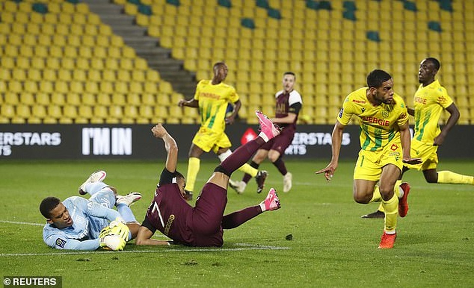 Mbappe tỏa sáng giúp PSG tiếp tục dẫn đầu Ligue 1 - 2